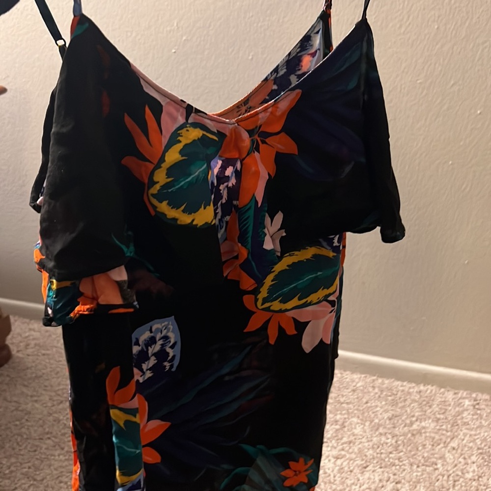 Flowy floral old navy tank top - Picture 2 of 5